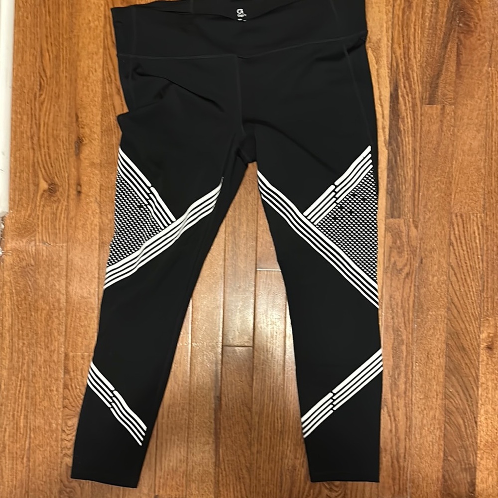Gap - Black and White Leggings